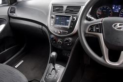 2016 Hyundai Accent Active