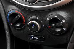 2016 Hyundai Accent Active