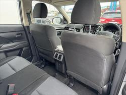 2018 Mitsubishi Outlander ES