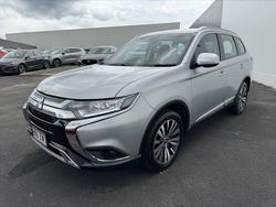 2018 Mitsubishi Outlander ES