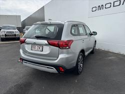 2018 Mitsubishi Outlander ES