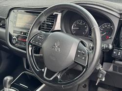 2018 Mitsubishi Outlander ES