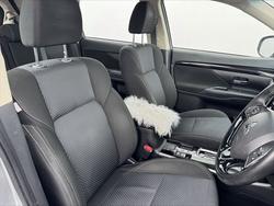 2018 Mitsubishi Outlander ES