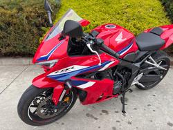 2024 Honda CBR650R Red
