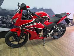 2017 Honda CBR300R RED