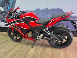 2017 Honda CBR300R RED