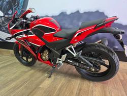 2017 Honda CBR300R RED