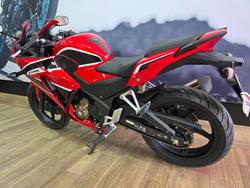2017 Honda CBR300R RED