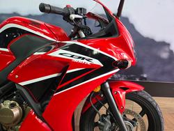 2017 Honda CBR300R RED