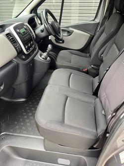 2018 Renault Trafic 103KW X82 Storm Grey