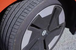 2024 Volkswagen ID. Buzz Pro BEV560