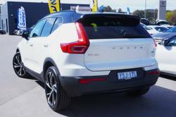 2021 Volvo XC40 T5 R-Design