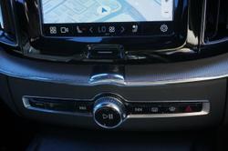 2021 Volvo XC60 B6 R-Design