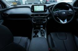 2018 Hyundai
                Santa Fe Highlander