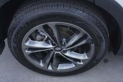 2018 Hyundai
                Santa Fe Highlander