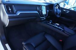 2021 Volvo XC60 B5 Momentum