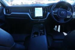 2021 Volvo XC60 B5 Momentum