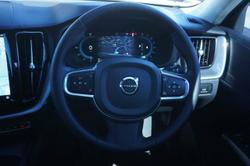 2021 Volvo XC60 B5 Momentum