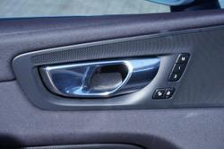 2021 Volvo XC60 B5 Momentum