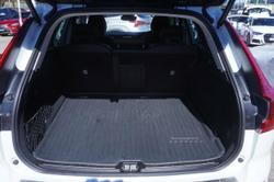 2021 Volvo XC60 B5 Momentum