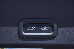 2023 Volvo XC40 Ultimate B4 Bright