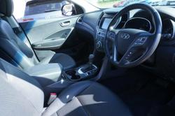 2017 Hyundai
Santa Fe Highlander