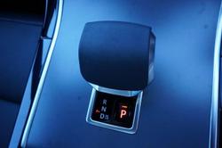 2024 Land Rover
                Range Rover Velar P250 Dynamic SE