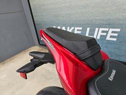 2018 Kawasaki ZR 900 Black