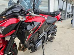 2018 Kawasaki ZR 900 Black