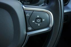 2020 Volvo XC60 D4 Momentum