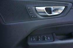 2020 Volvo XC60 D4 Momentum
