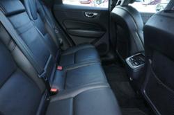 2020 Volvo XC60 D4 Momentum