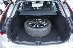 2020 Volvo XC60 D4 Momentum