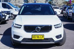 2020 Volvo XC40 T4 Momentum