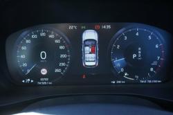 2020 Volvo XC40 T4 Momentum