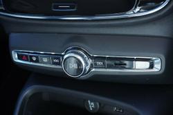 2020 Volvo XC40 T4 Momentum