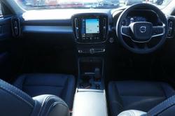 2020 Volvo XC40 T4 Momentum