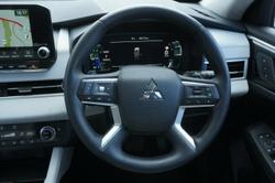 2023 Mitsubishi Outlander Exceed