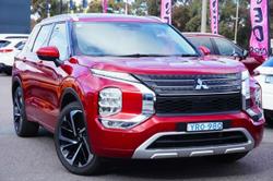 2023 Mitsubishi Outlander Exceed