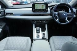 2023 Mitsubishi Outlander Exceed