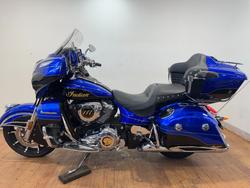 2018 Indian ROADMASTER ELITE Cobalt Candy/Black24k Gold Tri