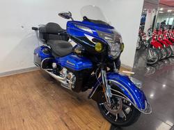 2018 Indian ROADMASTER ELITE Cobalt Candy/Black24k Gold Tri