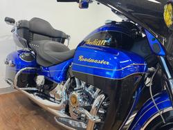 2018 Indian ROADMASTER ELITE Cobalt Candy/Black24k Gold Tri