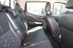 2024 Nissan Navara ST-X