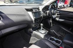 2024 Nissan Navara ST-X