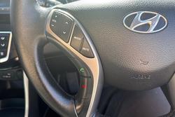 2016 Hyundai
                i30 Active X