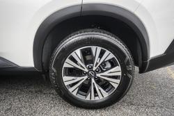 2024 Nissan X-TRAIL ST-L