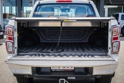 2022 Isuzu D-MAX LS-M