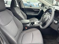 2021 Toyota
                RAV4 GXL