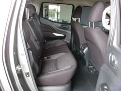 2021 Nissan Navara SL